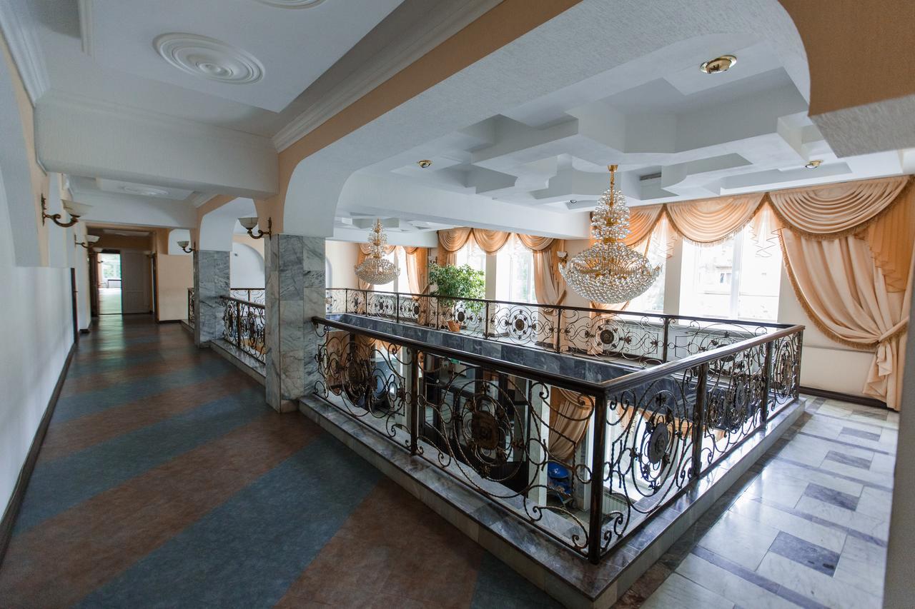 Hotel Altay Leninogorsk Extérieur photo
